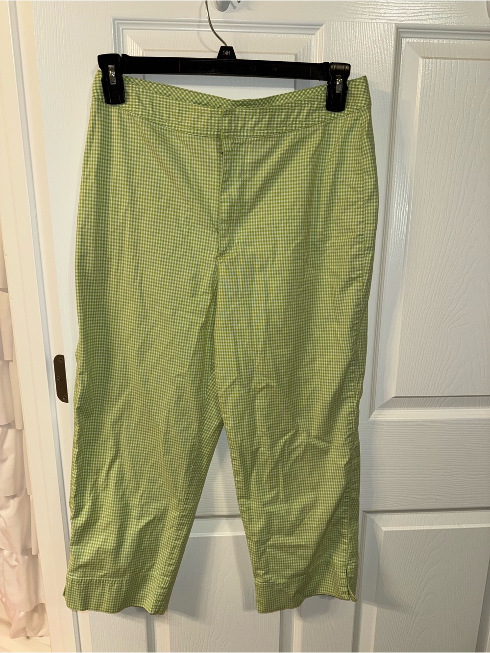 Liz Claiborne Light Green Gingham Capri Pants